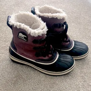 Sorel Purple Lace Up Faux Fur Lined Tivoli Boots Size 8
