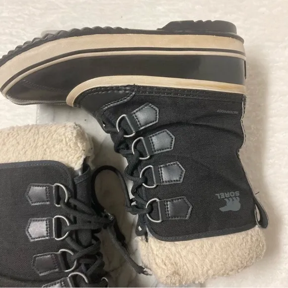 Sorel Size 7 Carnival Winter Boots Lace Up Black White Faux Fur