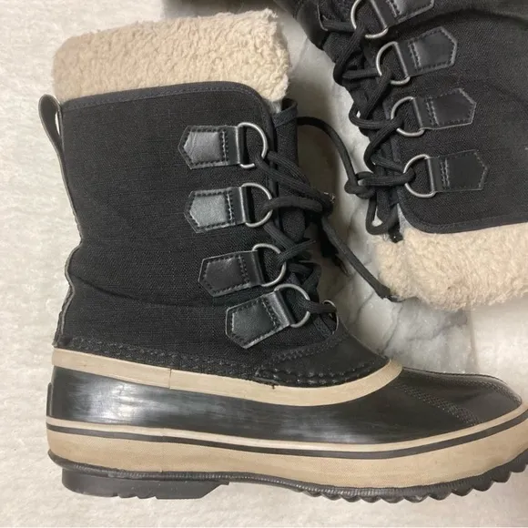 Sorel Size 7 Carnival Winter Boots Lace Up Black White Faux Fur