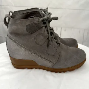 Sorel Size 8 Evie Gray Suede Waterproof Ankle Boots