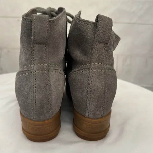 Sorel Size 8 Evie Gray Suede Waterproof Ankle Boots