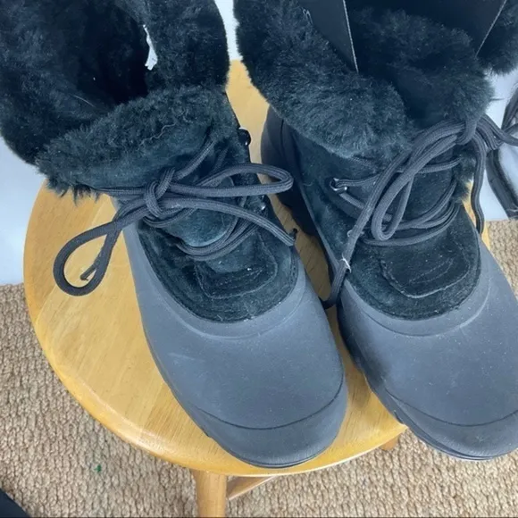 Sorel snow angel laceup waterproof winter boots with faux fur lining in black 10