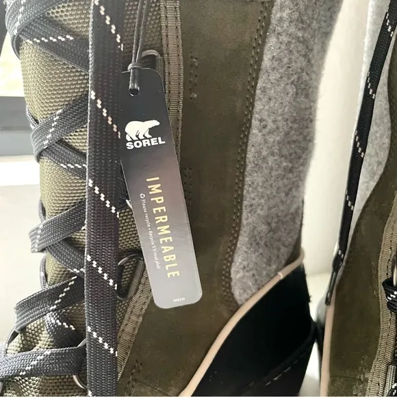 Sorel- Tivioli III waterproof women’s tall boots in green and black- 9.5