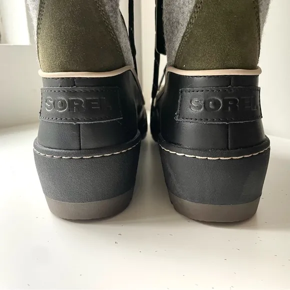 Sorel- Tivioli III waterproof women’s tall boots in green and black- 9.5