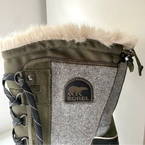 Sorel- Tivioli III waterproof women’s tall boots in green and black- 9.5
