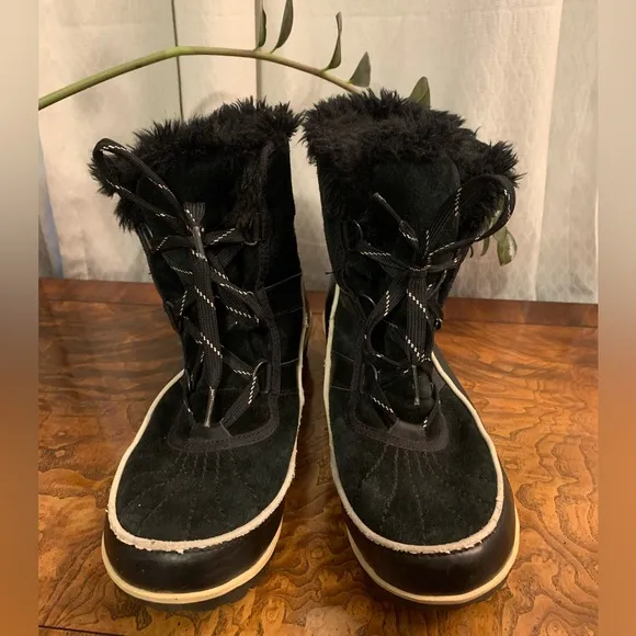 SOREL Tivoli II Faux Fur Lace Up Outdoor Boots in black size 9