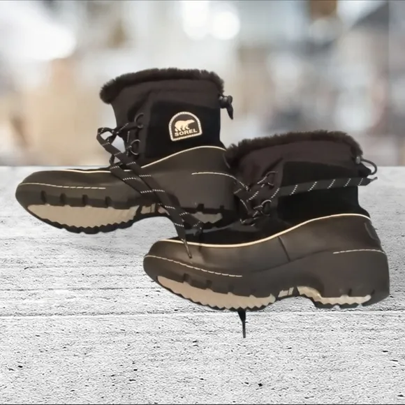 Sorel tivoli lll snow boots size 7.5