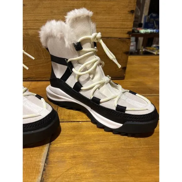 Sorel Women Ona RMX Glacy Boots Waterproof Insulated Snow Sea Salt/Blk 7.5 New