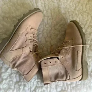 Sorel Women’s Caribou OTM Natural Combat Winter Boots Size 8