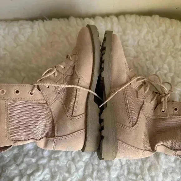 Sorel Women’s Caribou OTM Natural Combat Winter Boots Size 8