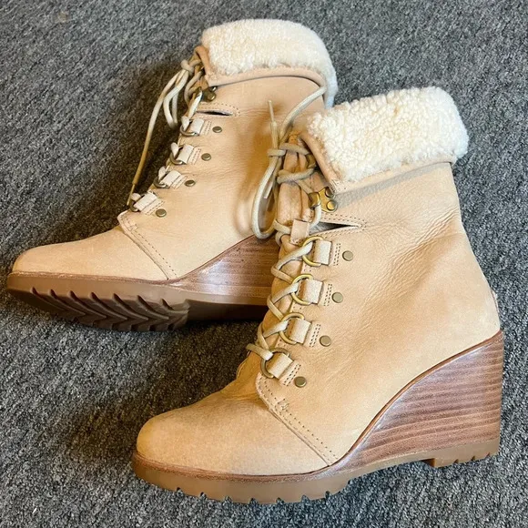 Sorel Women's Leather After Hours Lace Shearling Boots Size 9 Cream