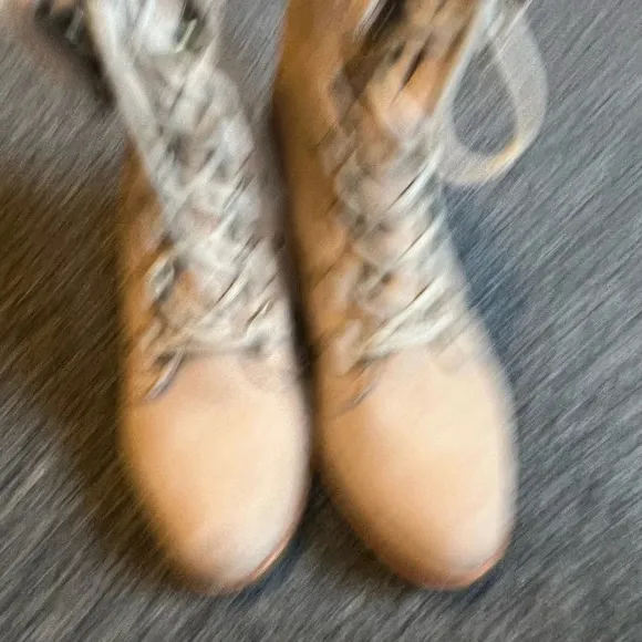 Sorel Women's Leather After Hours Lace Shearling Boots Size 9 Cream