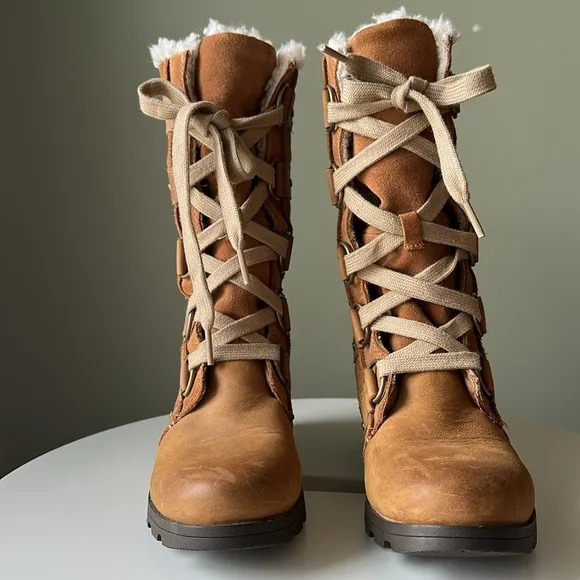Sorel  Women's NL2680-286 Leather/Suede Tan Lace-Up Boots Waterproof size 5.5