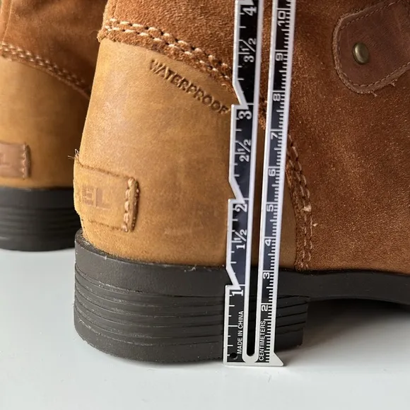 Sorel  Women's NL2680-286 Leather/Suede Tan Lace-Up Boots Waterproof size 5.5