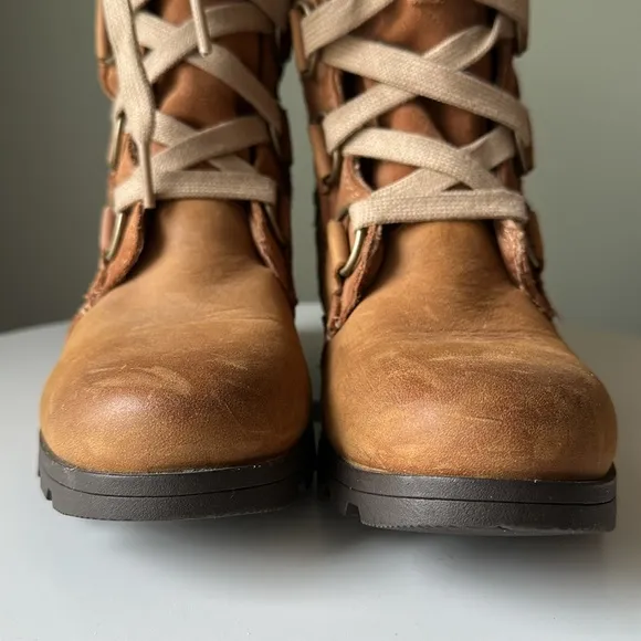 Sorel  Women's NL2680-286 Leather/Suede Tan Lace-Up Boots Waterproof size 5.5