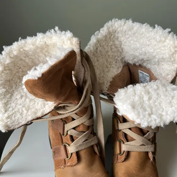 Sorel  Women's NL2680-286 Leather/Suede Tan Lace-Up Boots Waterproof size 5.5