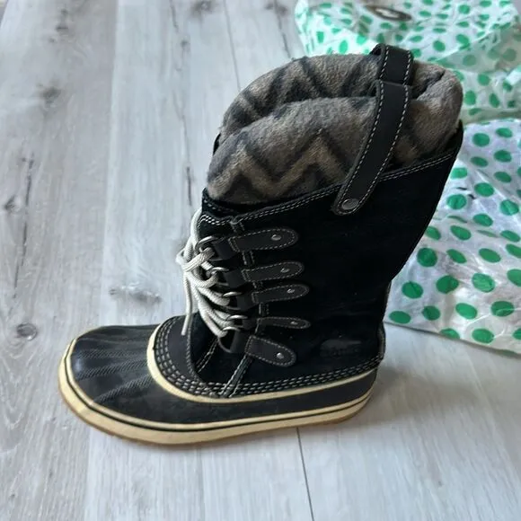 SOREL WOMEN'S JOAN OF ARCTIC KNIT Black Boots size 7.5 Gently Used or nwot