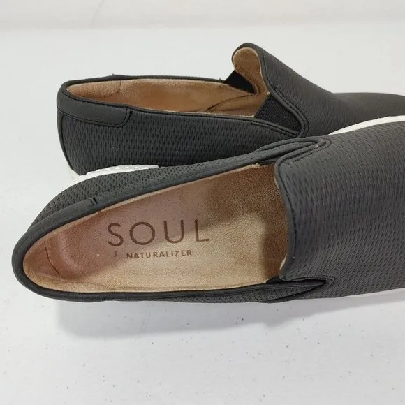 Soul Naturalizer Tia Slip On Sneaker 1¾ in Heelp Women's Size 6