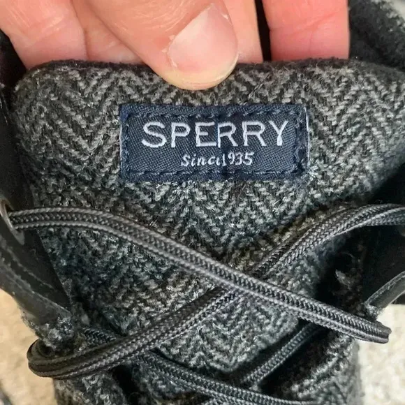 Sperry insulated winter boots size 7.5