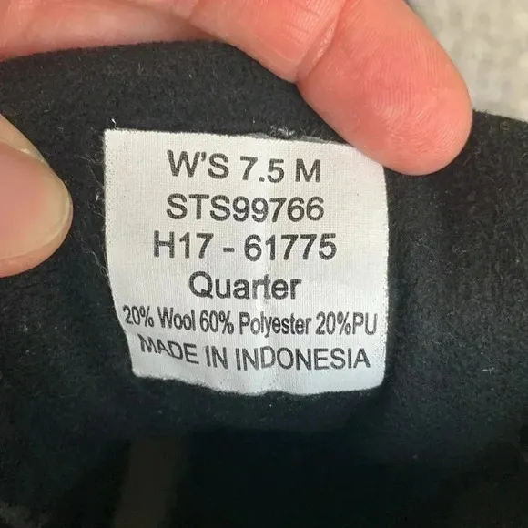 Sperry insulated winter boots size 7.5