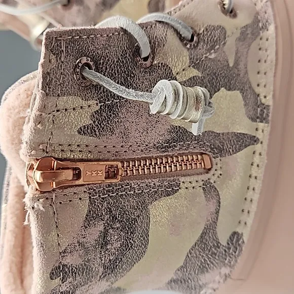 Sperry Saltwater Metallic Pink Duck Boots Size: 7M NIB
