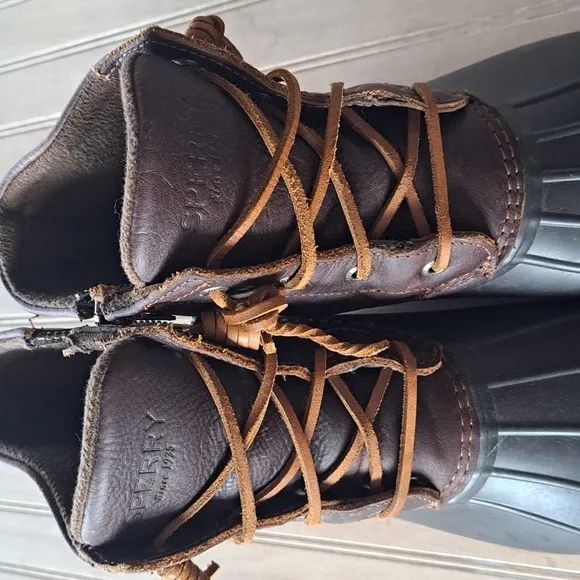 Sperry Top Sider Women's Size 7 M Rubber Leather Saltwater Duck Rain Ankle Boots