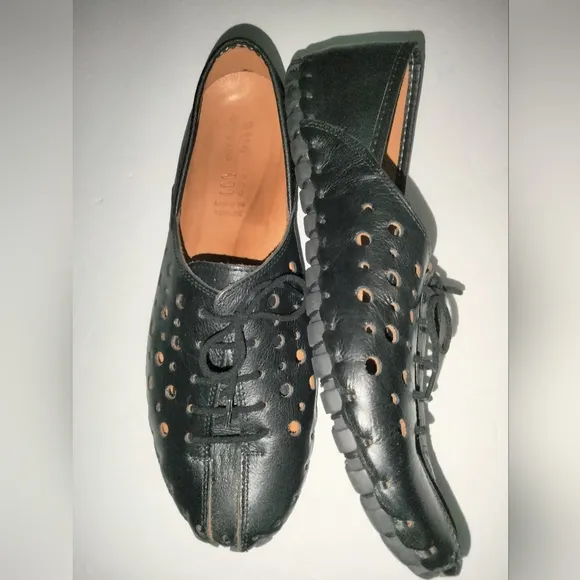 Spring Step (Size 39) Black &quot;Moonwalk&quot; Perforated Lace Up Leather Oxford Shoes