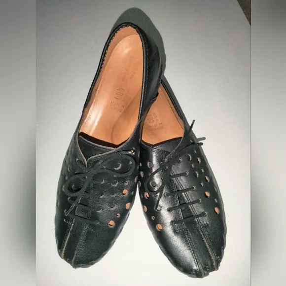Spring Step (Size 39) Black &quot;Moonwalk&quot; Perforated Lace Up Leather Oxford Shoes