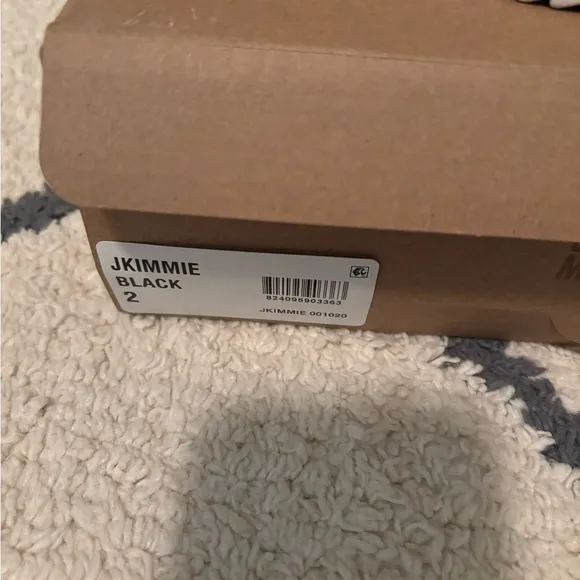 Steve Madden Black and Tan Kids Sandals