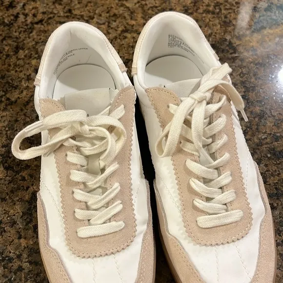 STEVE MADDEN BRAXTON OFF/WHITE SNEAKER
