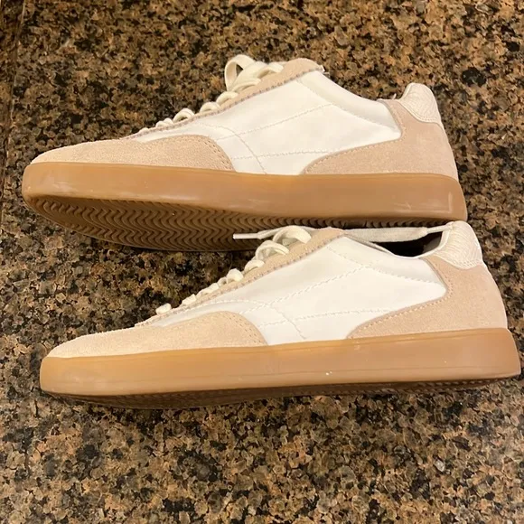 STEVE MADDEN BRAXTON OFF/WHITE SNEAKER