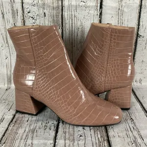 Steve Madden “Darma” Crocodile Embossed Ankle Boots Blush Tan Bootie Sz 10