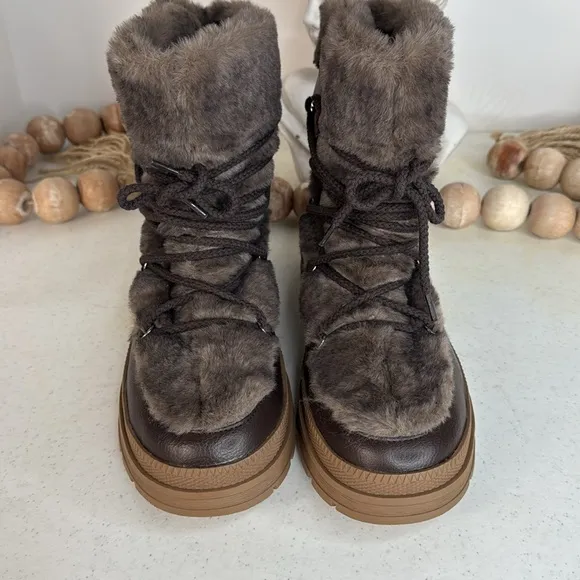 Steve Madden Dione Faux Fur Boot (Women) Sz 7.5