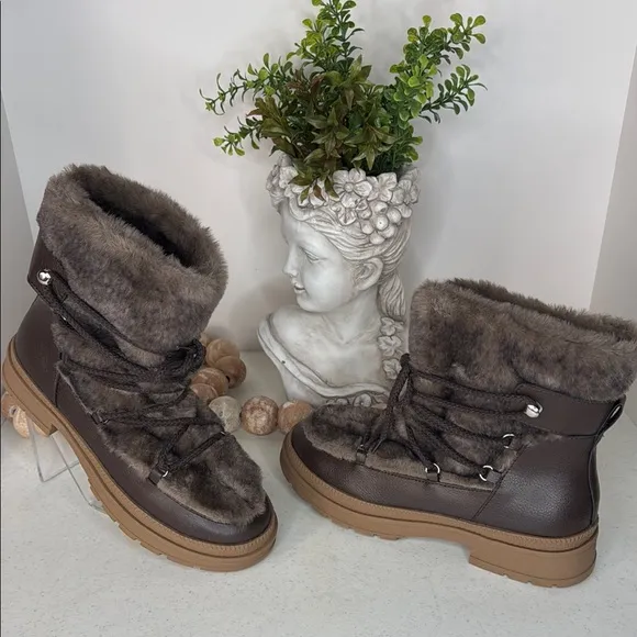 Steve Madden Dione Faux Fur Boot (Women) Sz 7.5