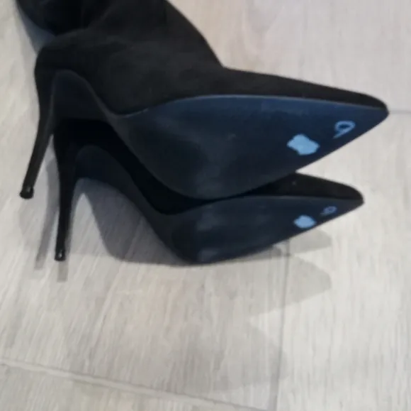 Steve Madden Dominque Faux Suede Black High Heeled Boots Size 6,  7 New w/o Box