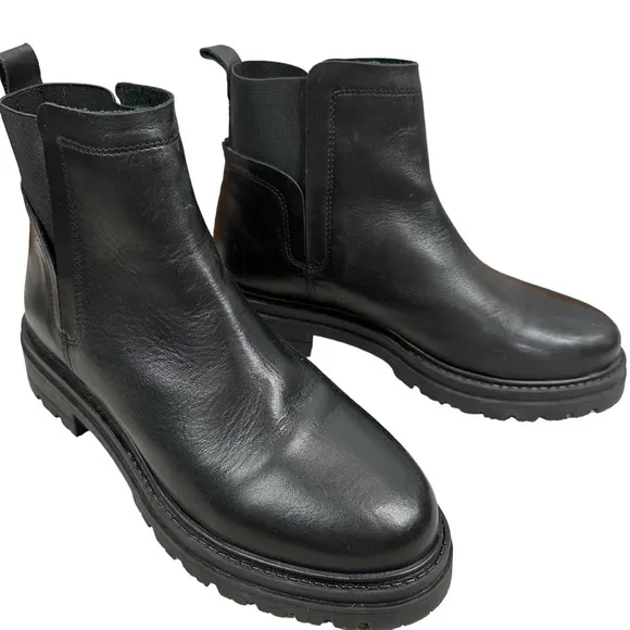STEVE MADDEN Moira Lug Sole Leather Boots