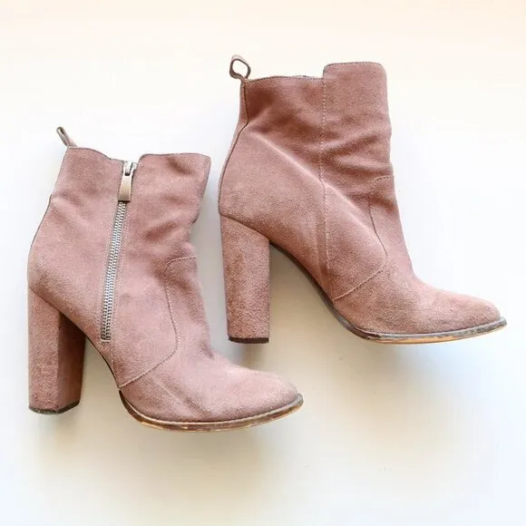 Steve Madden Roooler Beige Suede Leather Block Heel Ankle Boots / Booties Size 7