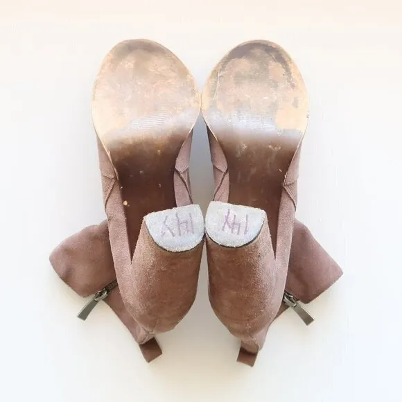 Steve Madden Roooler Beige Suede Leather Block Heel Ankle Boots / Booties Size 7