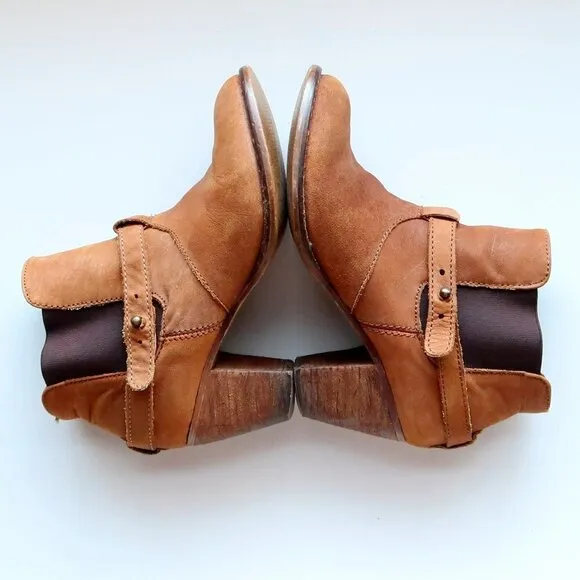 Steve Madden Tan Brown Nubuck Leather Block Heel Pull-on Ankle Boots Booties 8