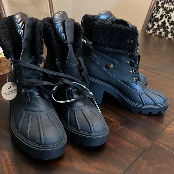 Steve MaddenNorthern Faux Fur Detail Lace-Up Chunky Lug Sole Hiker Boots