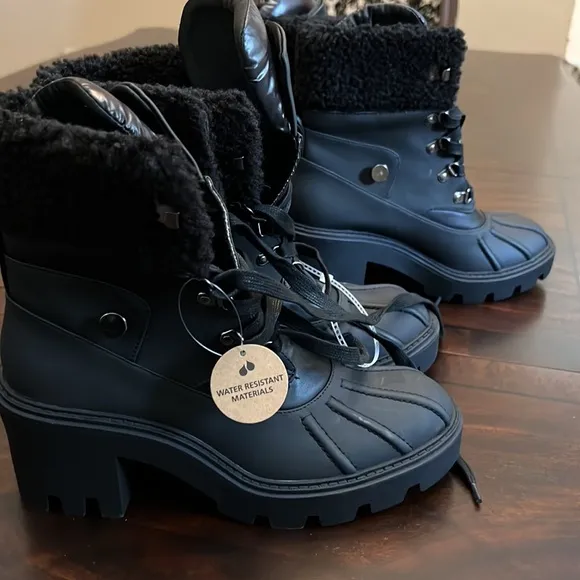 Steve MaddenNorthern Faux Fur Detail Lace-Up Chunky Lug Sole Hiker Boots