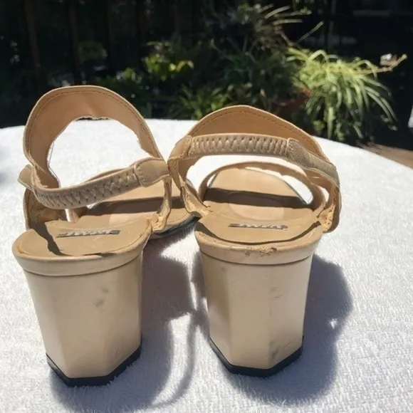 Stuart Weitzmam Shoe Sandal