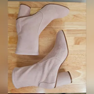 Stuart Weitzman 6.5 Suede Boots