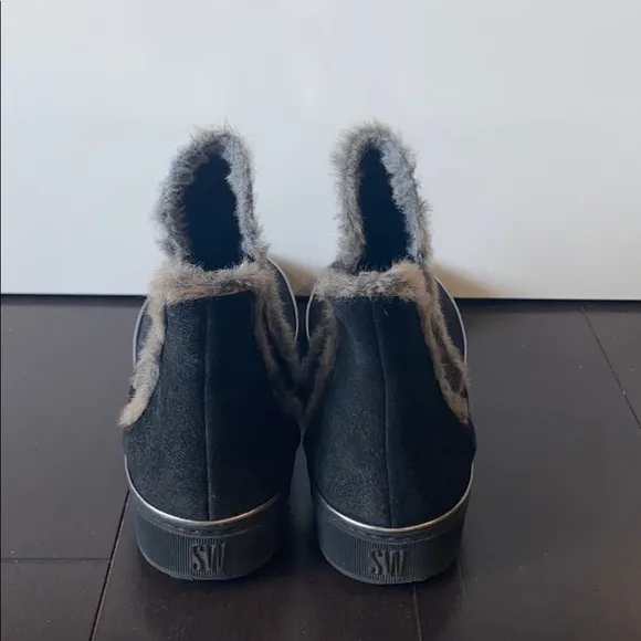Stuart Weitzman Black Fur-Trim Ankle Boots Sz 6
