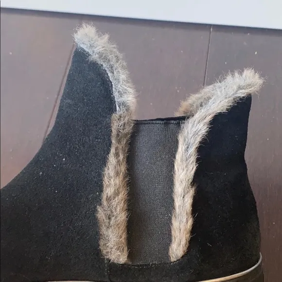 Stuart Weitzman Black Fur-Trim Ankle Boots Sz 6
