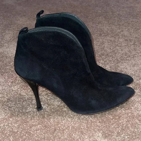 Stuart Weitzman Black Suede Ankle Boots Booties size  7.5