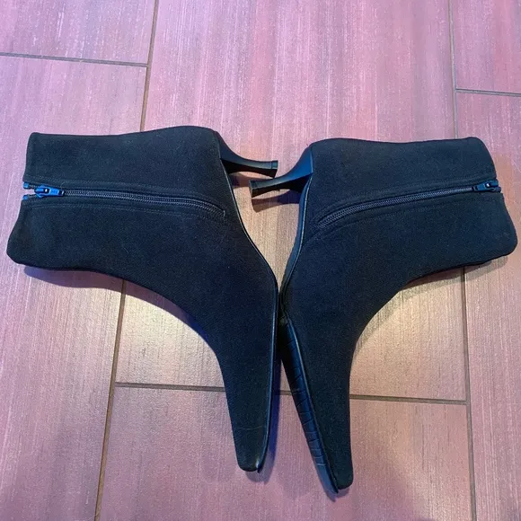 Stuart Weitzman Goretex ankle boots