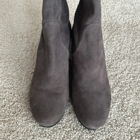 STUART WEITZMAN Hinterland Suede Over-The-Knee Boots in Londra Suede Gray Sz 8.5