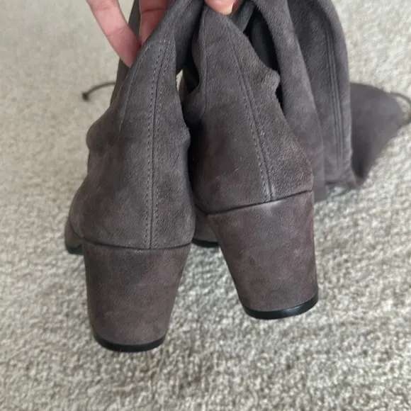 STUART WEITZMAN Hinterland Suede Over-The-Knee Boots in Londra Suede Gray Sz 8.5