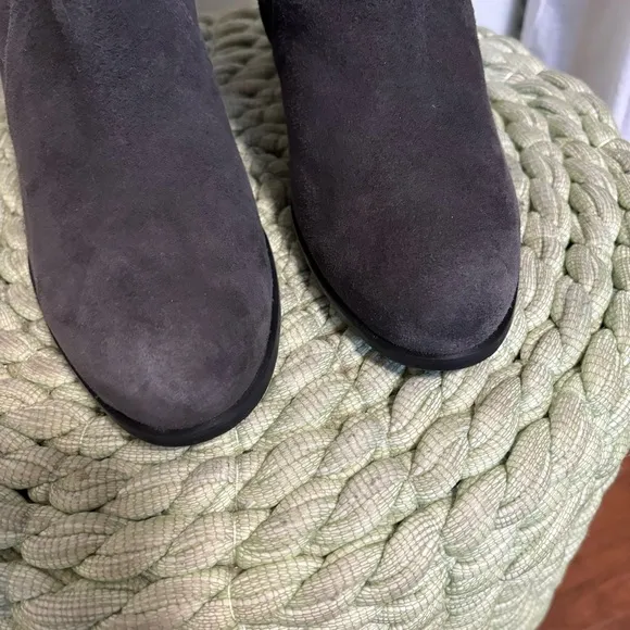 Stuart Weitzman Shorty Slate Gray Suede Block Heel Ankle Boots